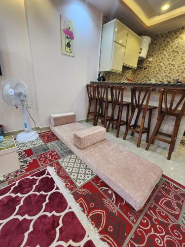 Кухня или мини-кухня в Apartment in front of Mansoura University 5 stars
