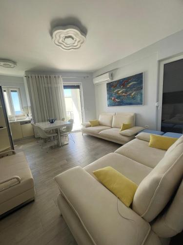 Miar Seaside Apartment Dhërmi