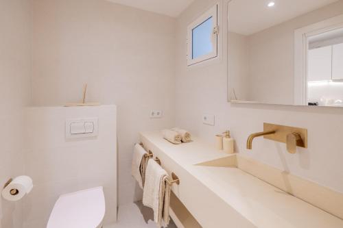 AR4 Cosy, one-bed with sea views