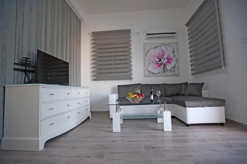 Gallery image of Rothschild Mansion in Haifa