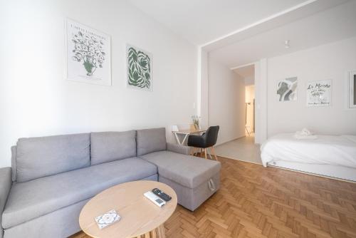 Athens F&K Premium City Home