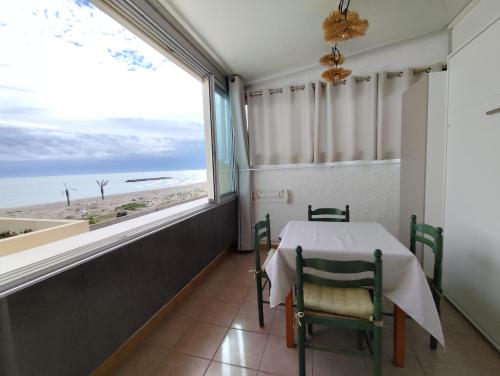 Appartement face mer terrasse couverte parking