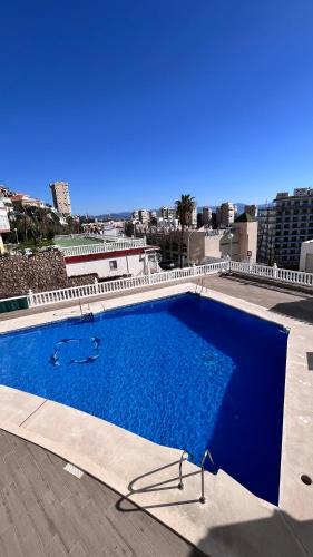 Bajondillo Torremolinos Vistas al mar con piscina