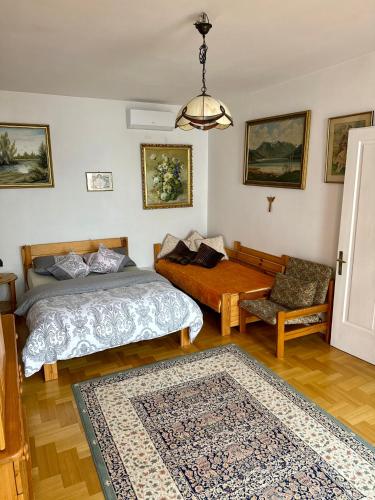 Perfect Remote-Workplace in Sunny Apartment