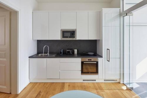 Η κουζίνα ή μικρή κουζίνα στο Modern & Elegant, 3 min of Wenceslas Square