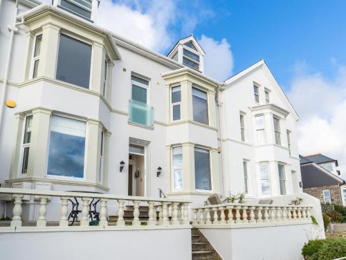 Bygningen som feriehuset ligger i