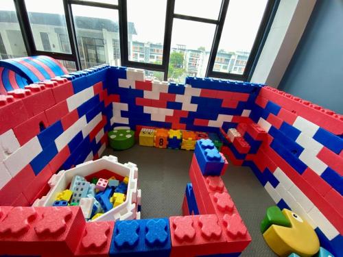 Детский клуб в K AVENUE FAMILY ROOM B09 near airport by Gc
