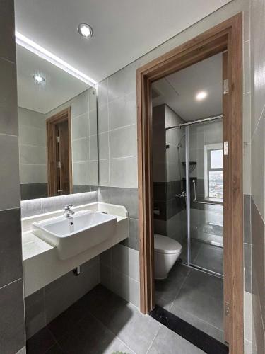 Koupelna v ubytování CHO THUÊ căn hộ chung cư cao cấp 2 PHÒNG NGỦ ECORIVERS HẢI DƯƠNG