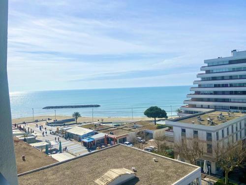 LA GRANDE MOTTE - BEL APPARTEMENT POUR 4 PERSONNES - VUE SUR MER - PARKING