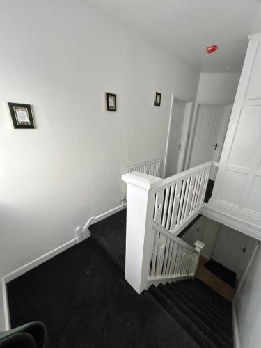 Spaghetti House - 6 Bedroom Contractor House Sleeps 12 Parking for 3 Vans Bromford Duddeston Fort Dunlop Star City Saltley Viaduct HS2 photo 29