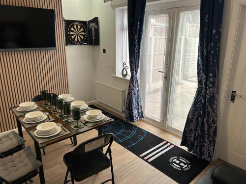 Spaghetti House - 6 Bedroom Contractor House Sleeps 12 Parking for 3 Vans Bromford Duddeston Fort Dunlop Star City Saltley Viaduct HS2 photo 16