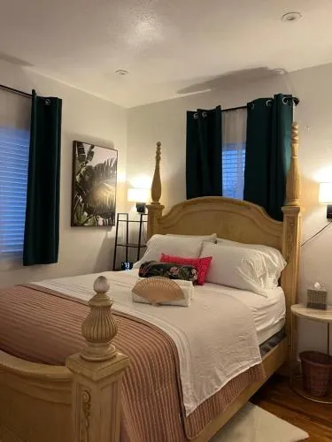 Stunning Little Havana Close to Airport, Calle Ocho, Brickell, Cruises,Wynwood and the Beaches - Free Parking photo 52