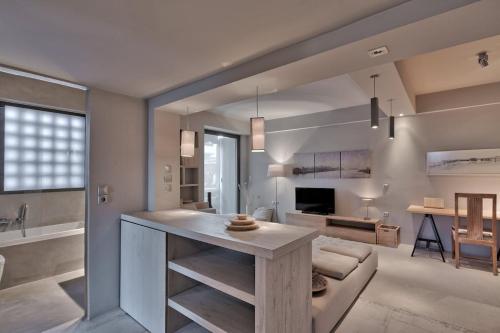 Boutique design apartment next to green park