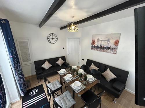 Spaghetti House - 6 Bedroom Contractor House Sleeps 12 Parking for 3 Vans Bromford Duddeston Fort Dunlop Star City Saltley Viaduct HS2 photo 15