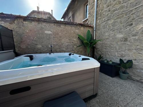Φωτογραφία από το άλμπουμ του Gite 8 personnes avec jacuzzi à 10 min de Reims σε Fresnes-lès-Reims