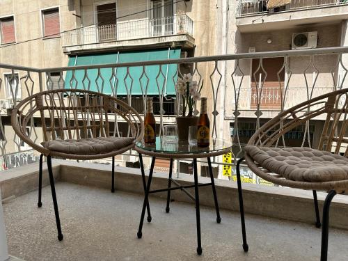 Kypseli Contemporary Comfort for 6
