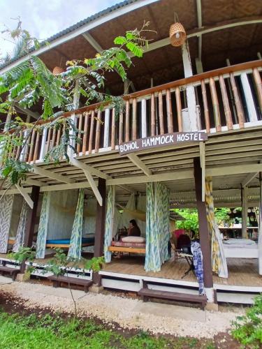 Balkón nebo terasa v ubytování Bohol Hammock Hostel