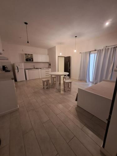 Dapur atau dapur kecil di Dpto Sarmiento 1D