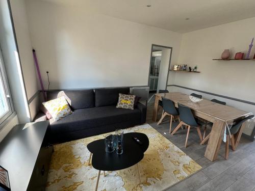 Posezení v ubytování MYRTILLE - Maison 6 personnes avec jardin à 100m de la plage