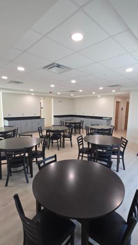 Zona business o sala de conferencias en The J Hotel Dunedin Clearwater, an Ascend Collection Hotel