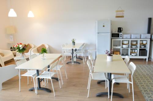 Η κουζίνα ή μικρή κουζίνα στο Albergue Melide