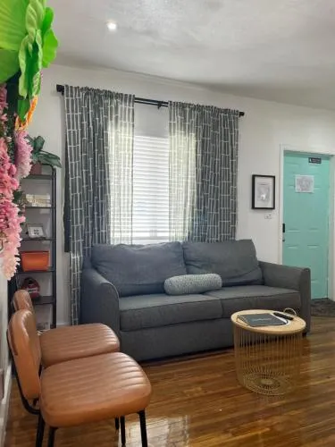 Stunning Little Havana Close to Airport, Calle Ocho, Brickell, Cruises,Wynwood and the Beaches - Free Parking photo 48