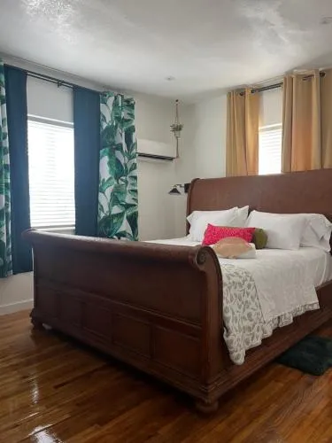 Stunning Little Havana Close to Airport, Calle Ocho, Brickell, Cruises,Wynwood and the Beaches - Free Parking photo 44