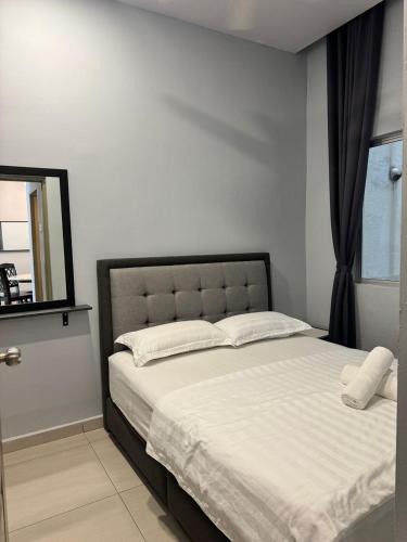 Ένα ή περισσότερα κρεβάτια σε δωμάτιο στο AYAAN GAMING HOME at Quintet Play Free GranTurismo
