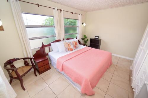 Spacious 3-Bedroom Home - Regency Park photo 2