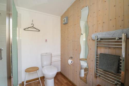 Koupelna v ubytování Carp Hut