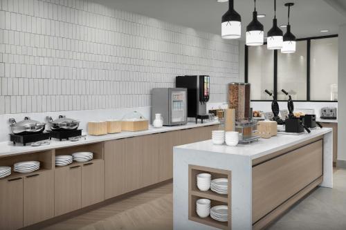 Кухня или мини-кухня в TownePlace Suites by Marriott Paris
