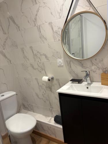 Bilik mandi di Duplex de Léane