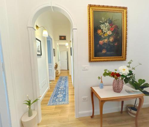 Carlo III Historic Family apartment 2 bathrooms Elevator Beautiful View Lovely Famous Square