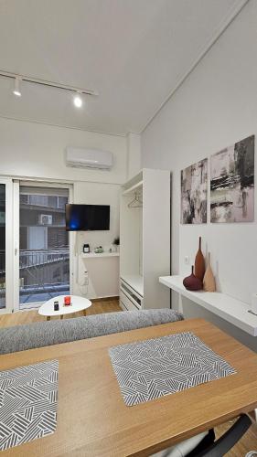 Elegant City Retreat Walk to Landmarks & Metro