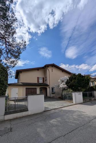 Locarno, Casa Pioda - nahe Zentrum, mit Balkon und Parkplatz