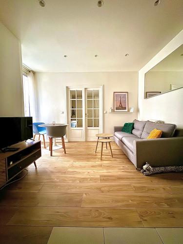 Modern & Central Apartment