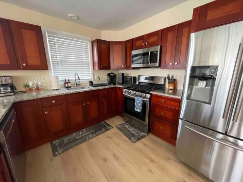 Η κουζίνα ή μικρή κουζίνα στο Derby Delight- Ventnor Home, 5 Minutes to Beach
