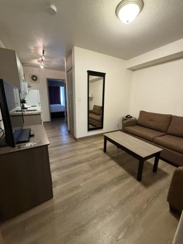 Ruang duduk di Super 8 by Wyndham Dawson Creek