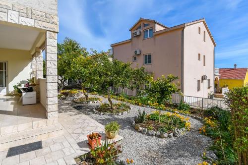 Apartment Slavica