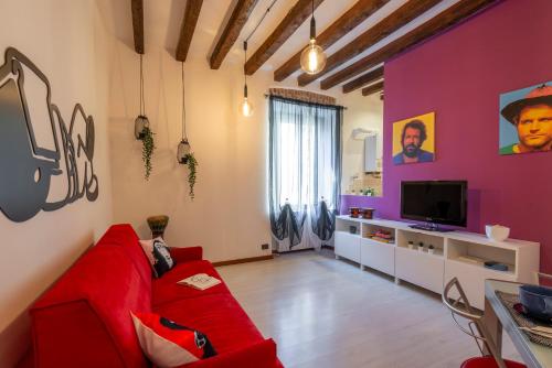 Lecco, 20 - In the heart of the Rainbow District