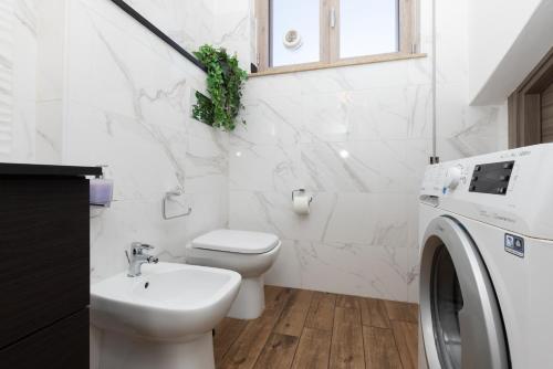 Salle de bains dans l'établissement 8Min Airport Orio Al Serio - Attico Lusso e Terrazza