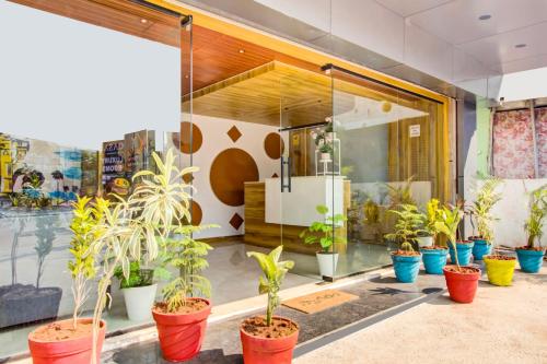 Taman di luar Townhouse Casa Grand