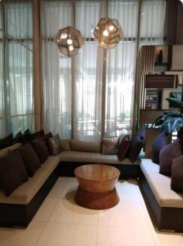 Χώρος καθιστικού στο The Persimmon Mabolo Cebu City