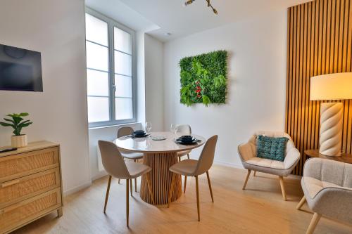 Φωτογραφία από το άλμπουμ του Le François 1er # Chambre séparée σε Cognac