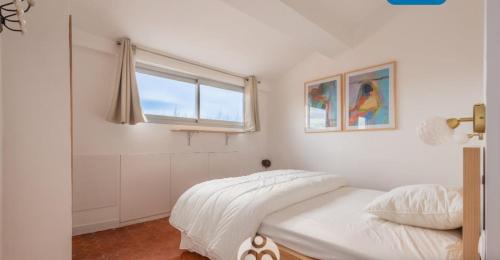 Un pat sau paturi într-o cameră la Aix-en-Provence, Centre ville quartier Mazarin, magnifique loft