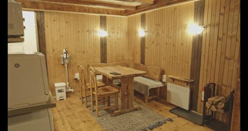 Galería fotográfica de GUEST HOUSE PRIVAL.CLUB en Žabljak