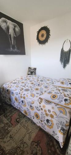 Giường trong phòng chung tại mer et montagne