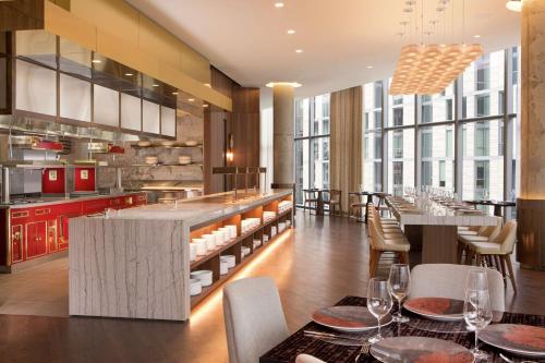 Ruang duduk di Conrad Washington DC