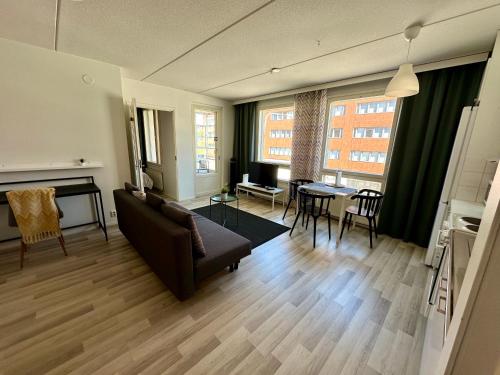 Гостиная зона в Modern two-room flat with balcony near metro