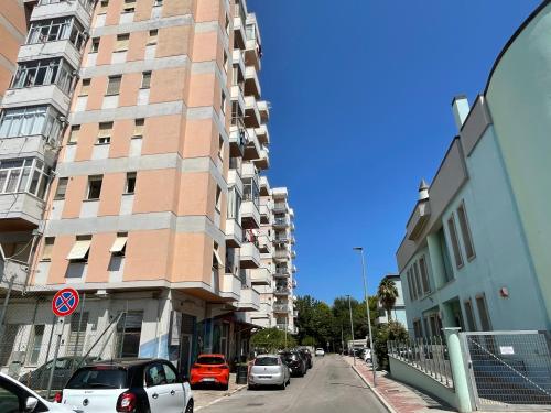 Το κτήριο όπου στεγάζεται  το διαμέρισμα